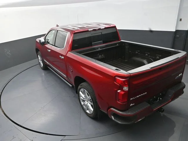 Used 2023 Red Chevrolet High Country image 16