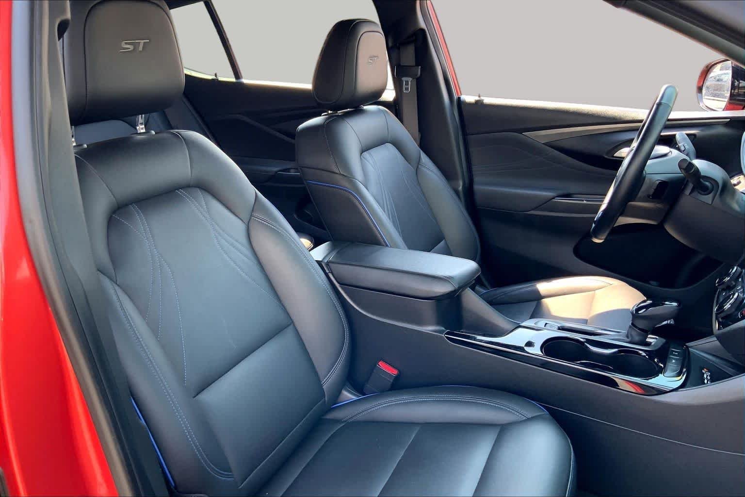 Pre-Owned 2024 Buick Envista Sport Touring