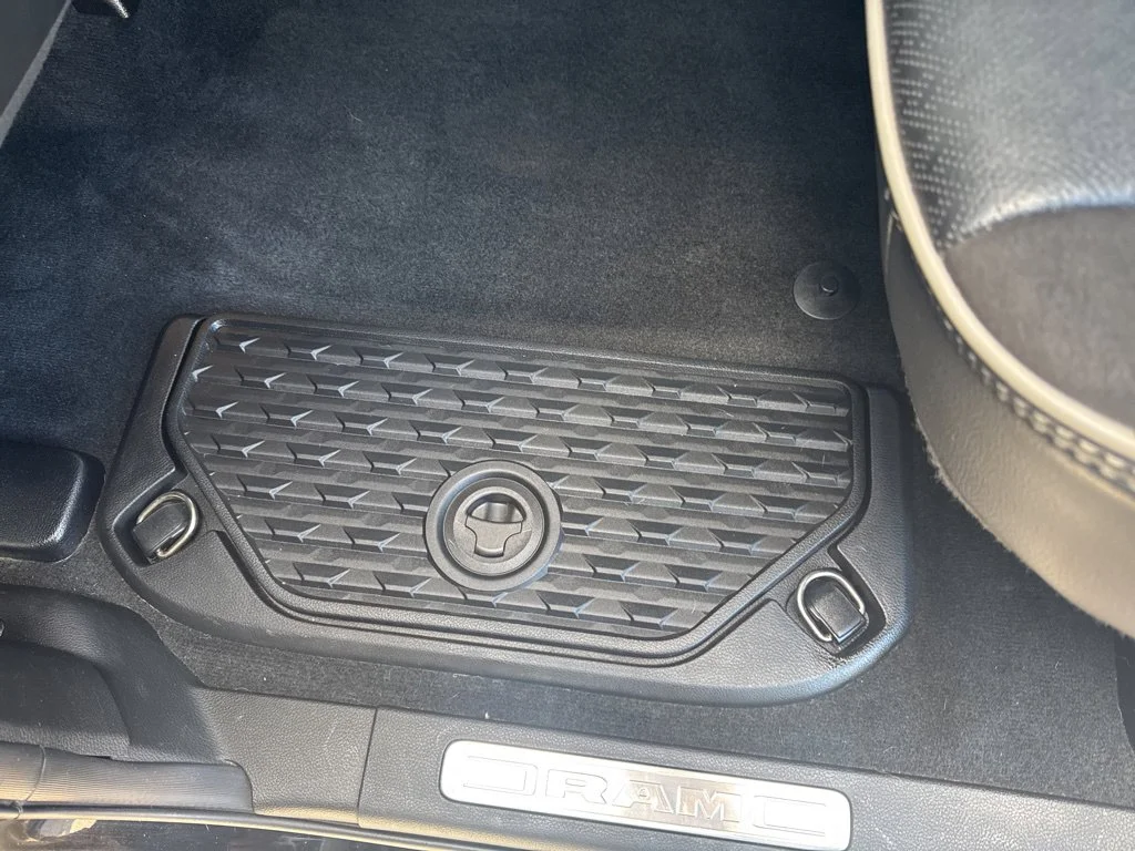 Used 2022 Black Ram Laramie image 33