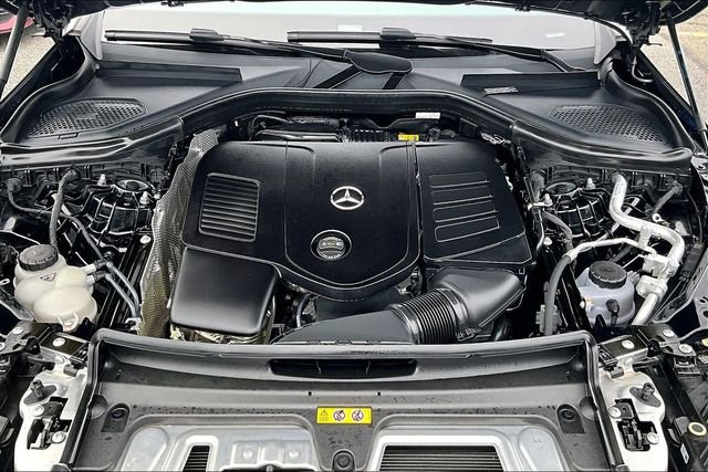 Certified Used 2026 Black Mercedes-Benz GLC 300 image 26
