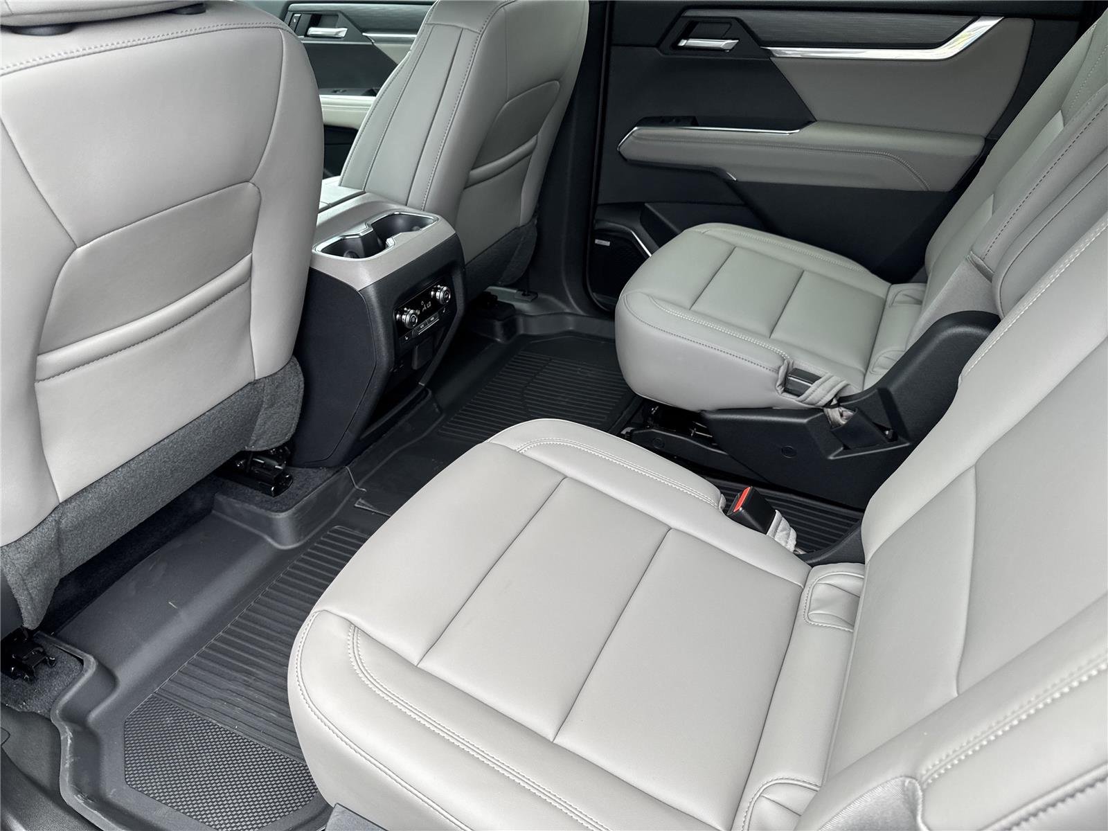 New 2026 Ebony Twilight Metallic GMC Elevation image 29