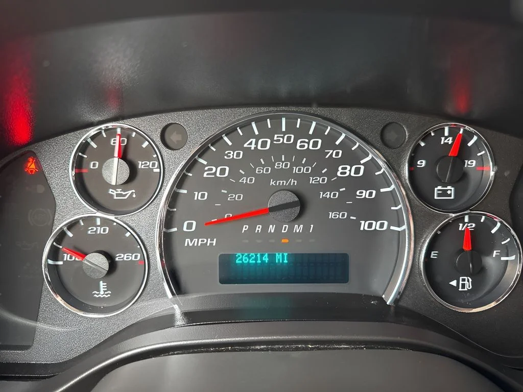 Used 2024 White Chevrolet Work Van image 17