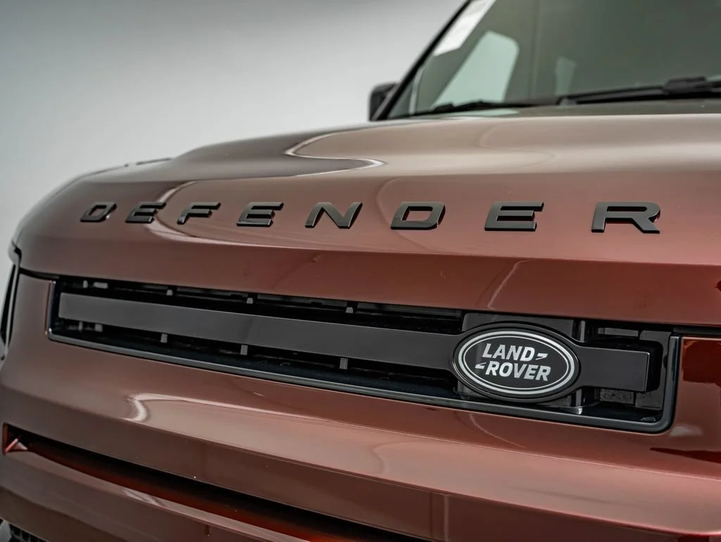 New 2026 Sedona Red Metallic Land Rover X-Dynamic SE image 12