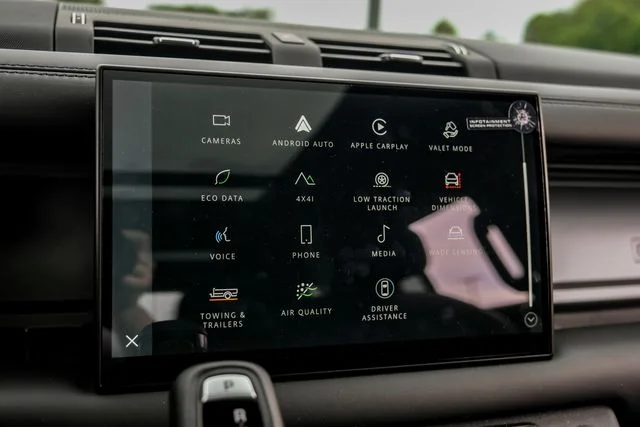 2025 Land Rover Defender V8 - Photo 39