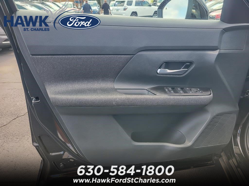 Used 2025 Super Black Nissan SV image 18