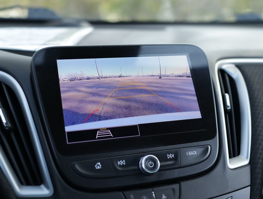 Used 2023 Summit White Chevrolet LT image 14