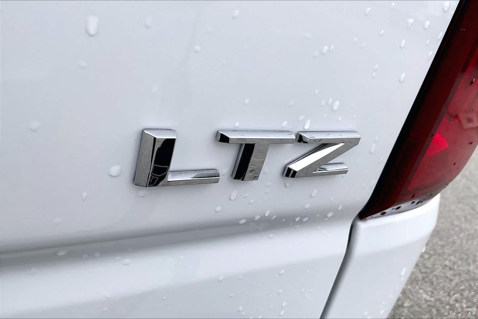 Used 2023 Summit White Chevrolet LTZ image 9