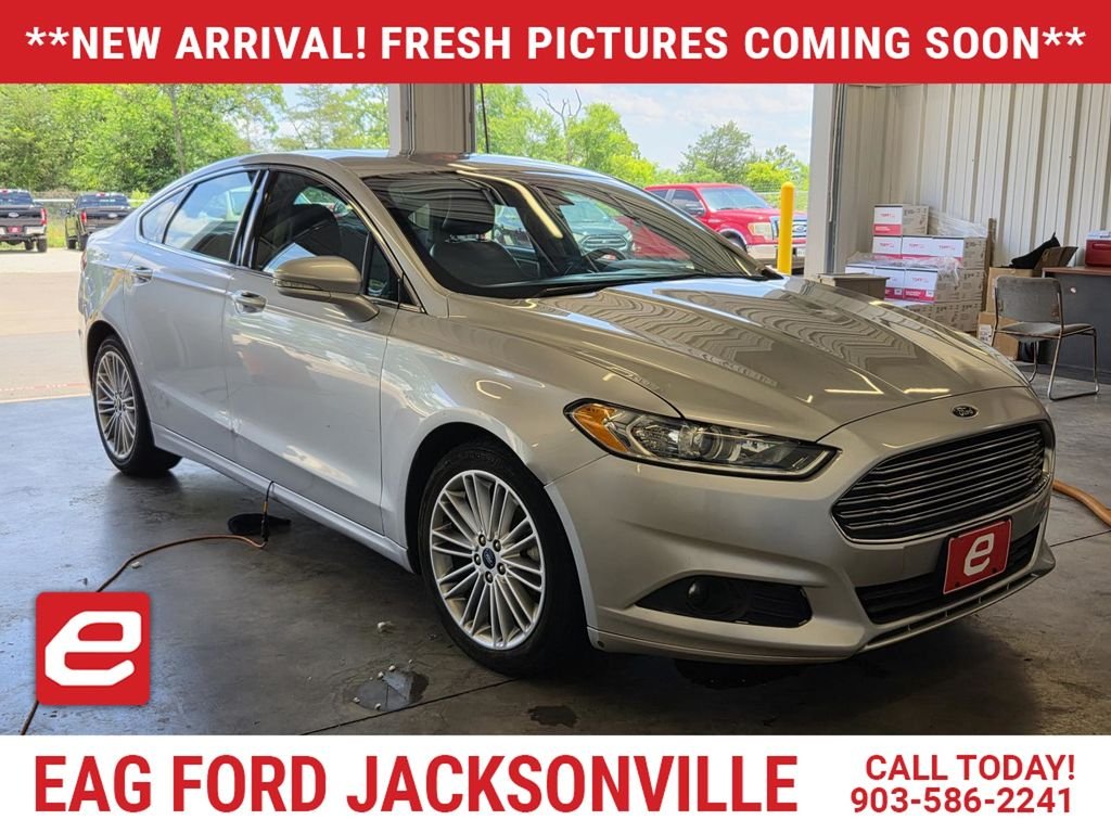 2016 Ford Fusion SE FWD's photo