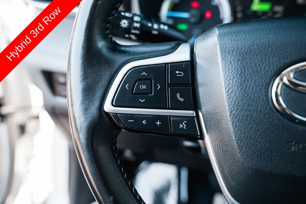 Used 2023 Wind Chill Pearl Toyota LE image 16