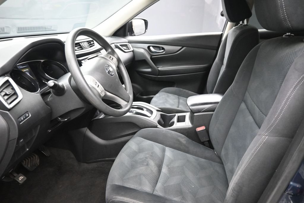 Used 2016 Blue Nissan S image 16
