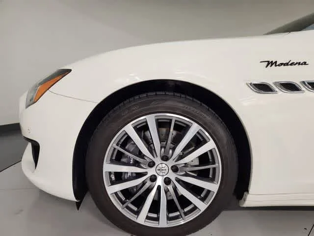 Used 2022 Bianco Maserati Modena image 11