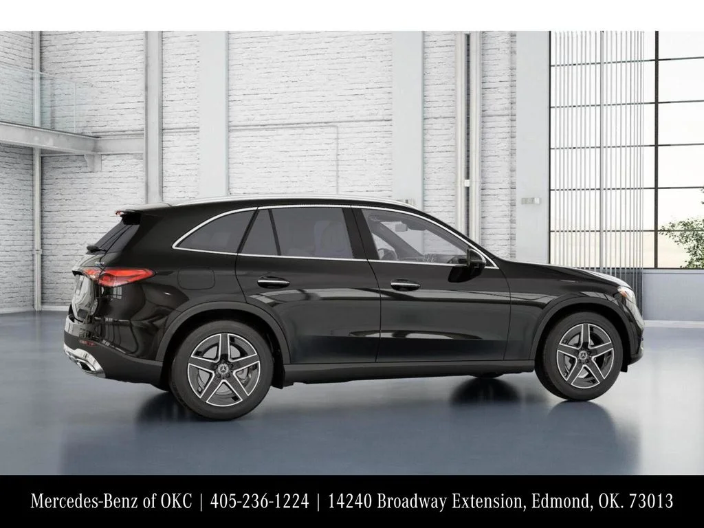 New 2026 Black Mercedes-Benz GLC 300 image 18