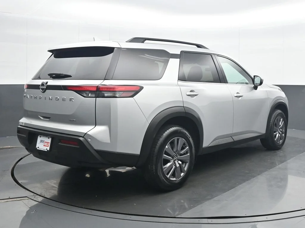 Used 2025 Silver Nissan SV image 6