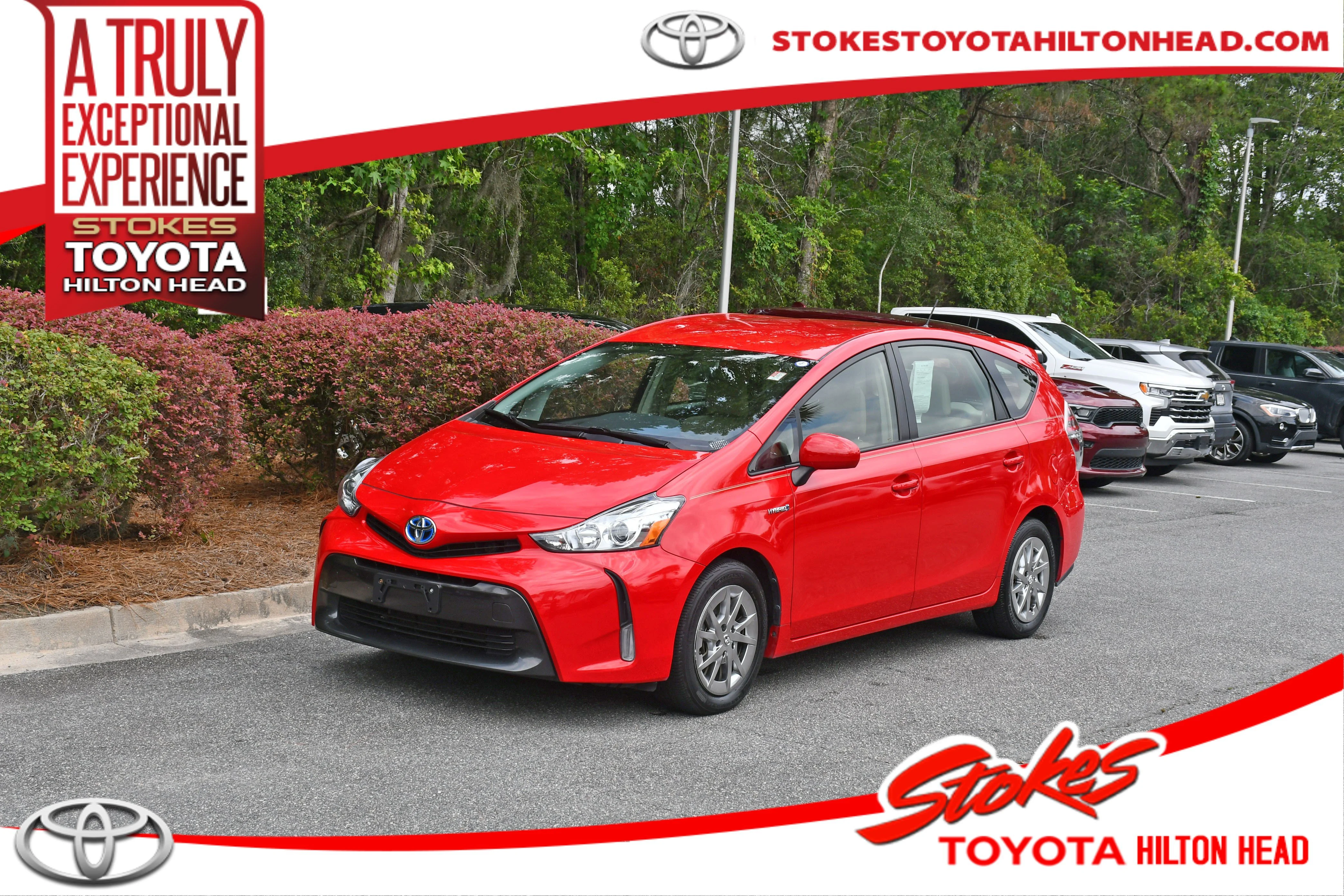 2017 Toyota Prius v Five's photo
