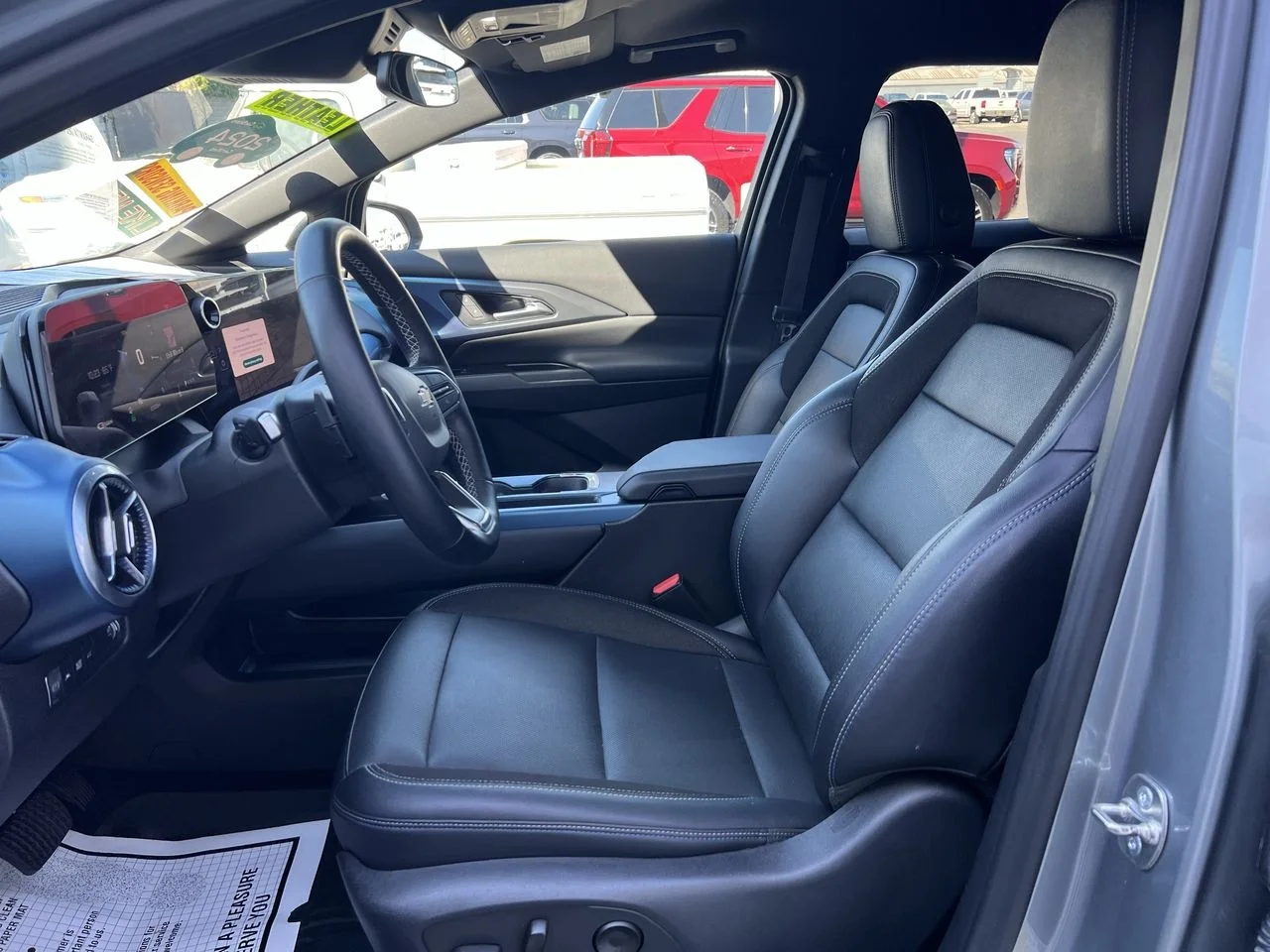 2024 Chevrolet Equinox EV LT - Photo 22