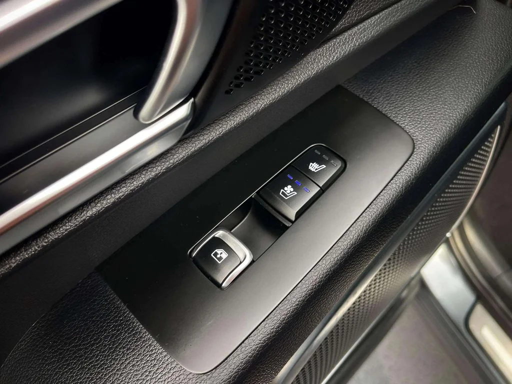 Used 2022 Gravity Gray Kia SX image 33