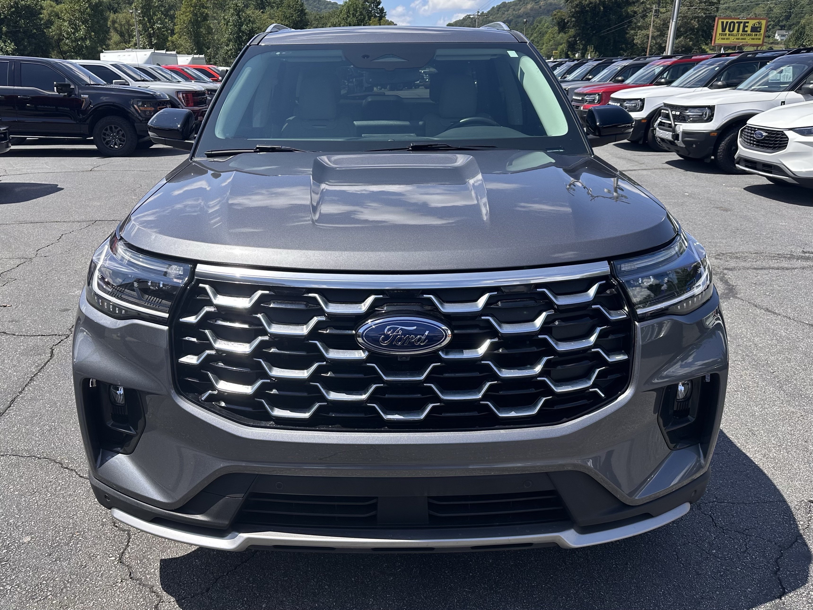 Used 2025 Carbonized Gray Metallic Ford Platinum image 3