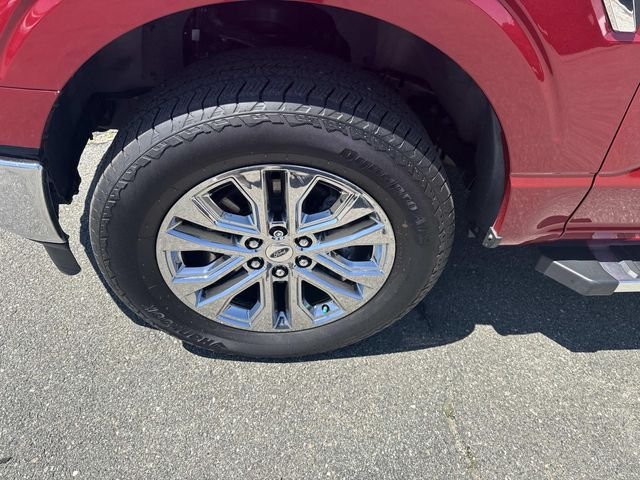Used 2025 Red Metallic Ford Lariat image 9