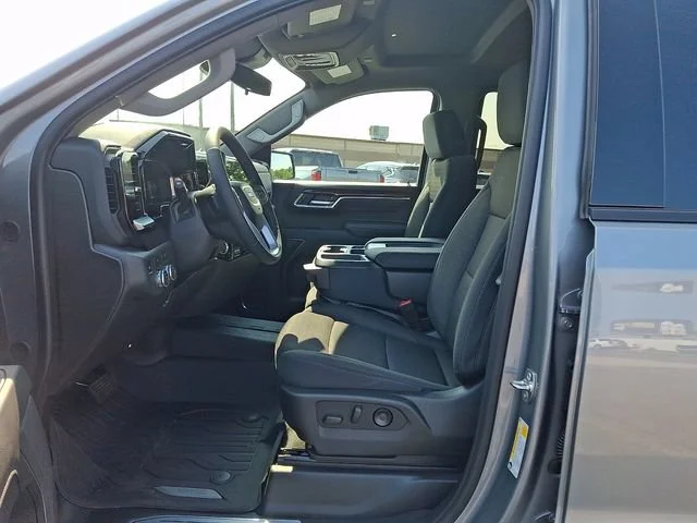 New 2026 Sterling Metallic GMC Elevation image 13
