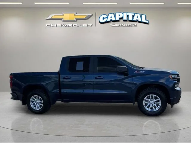 Used 2020 NORTHSKY BLUE METALLIC Chevrolet RST image 6