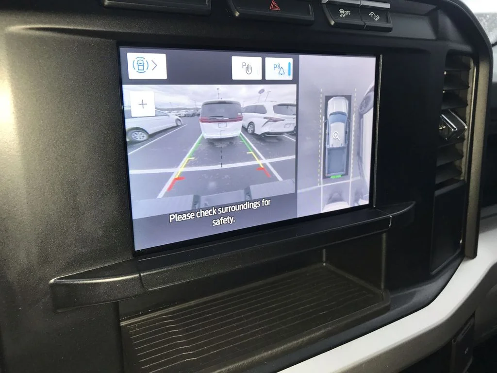 Used 2024 White Ford XL image 17