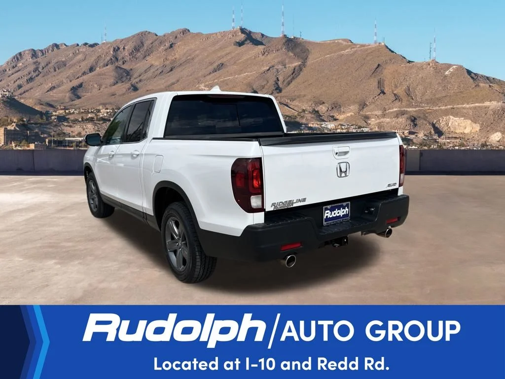 Used 2023 White Honda RTL image 3