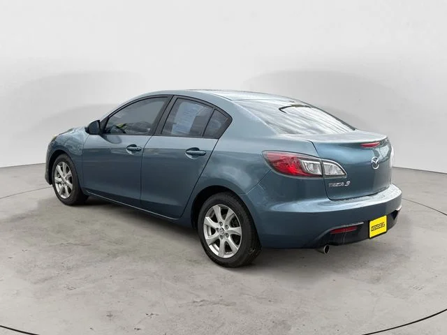 Used 2010 Blue Mazda i Touring image 7