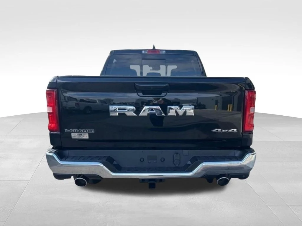 New 2026 Diamond Black Crystal Pearl-Coat Exterior Paint RAM Laramie image 6