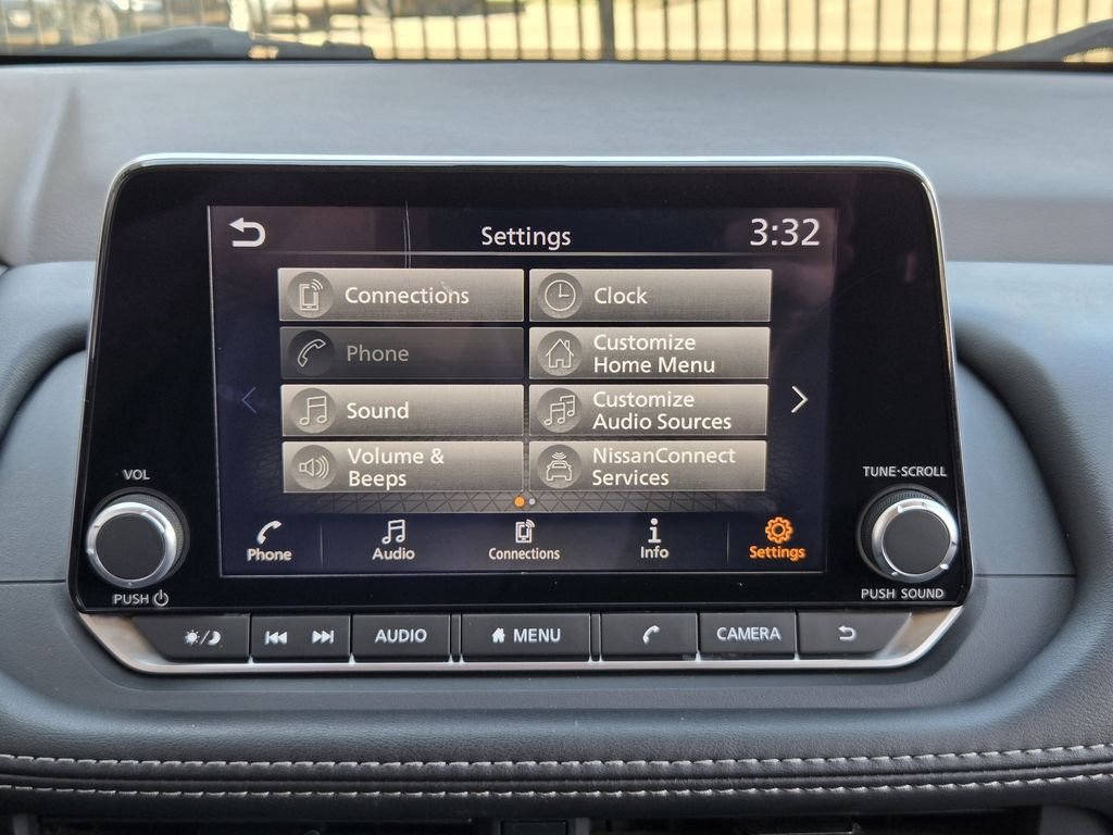 Used 2023 Gray Nissan SV image 13