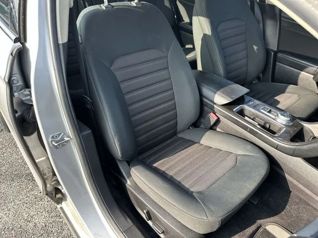 Used 2018 Silver Ford SE image 26