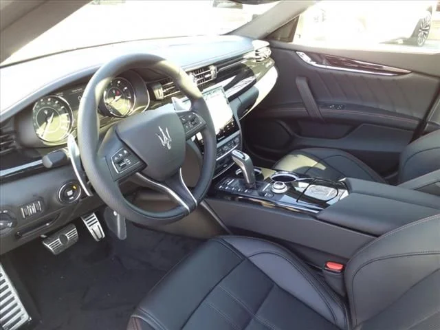 Used 2024 White Maserati Modena image 10