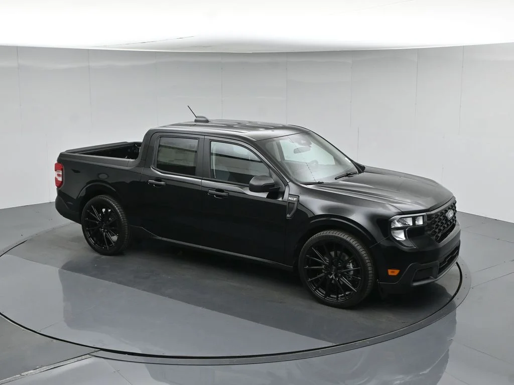 New 2026 Shadow Black Ford XLT image 40
