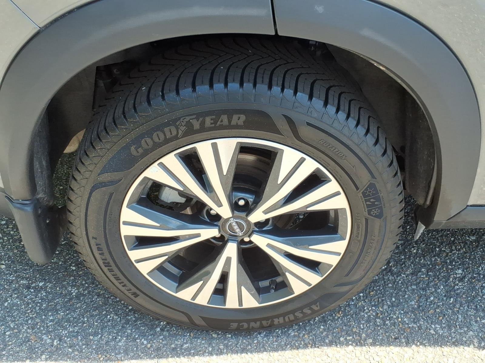 Used 2023 Gun Metallic Nissan SV image 10