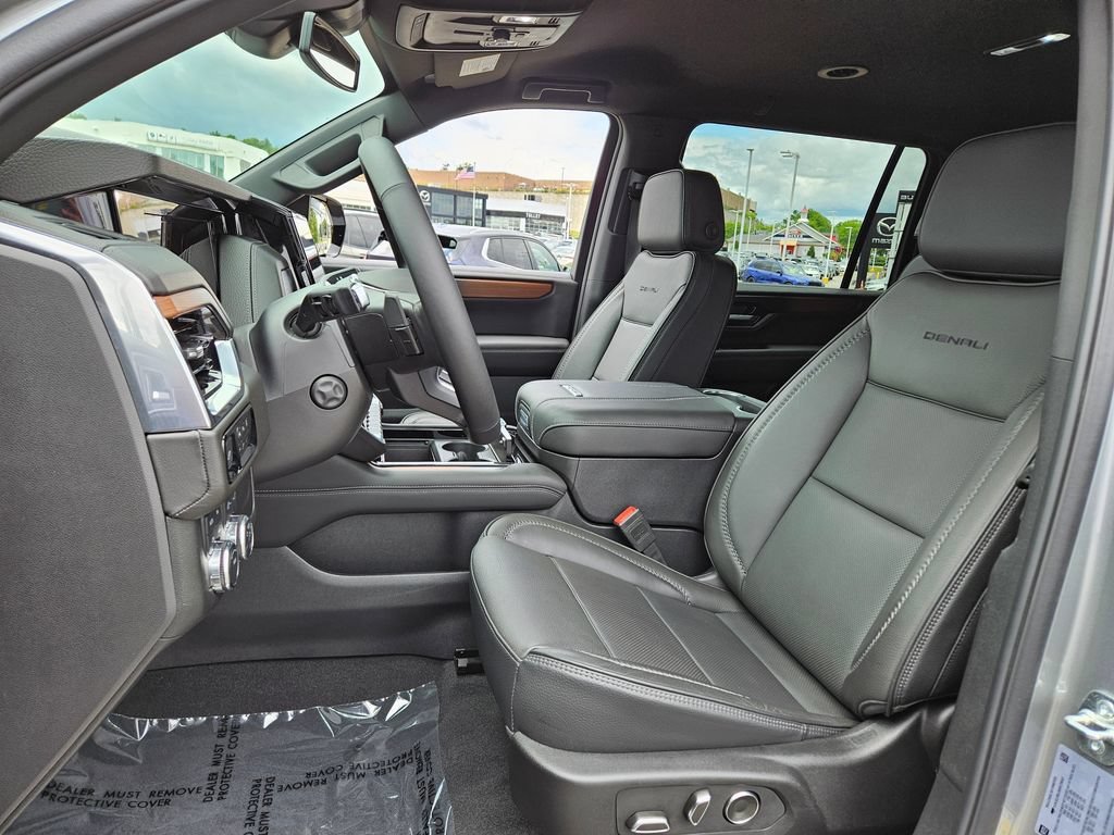 Used 2025 Sterling Metallic GMC Denali image 10