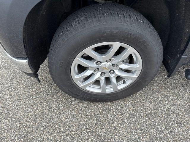 Used 2020 Gray Chevrolet LT image 27