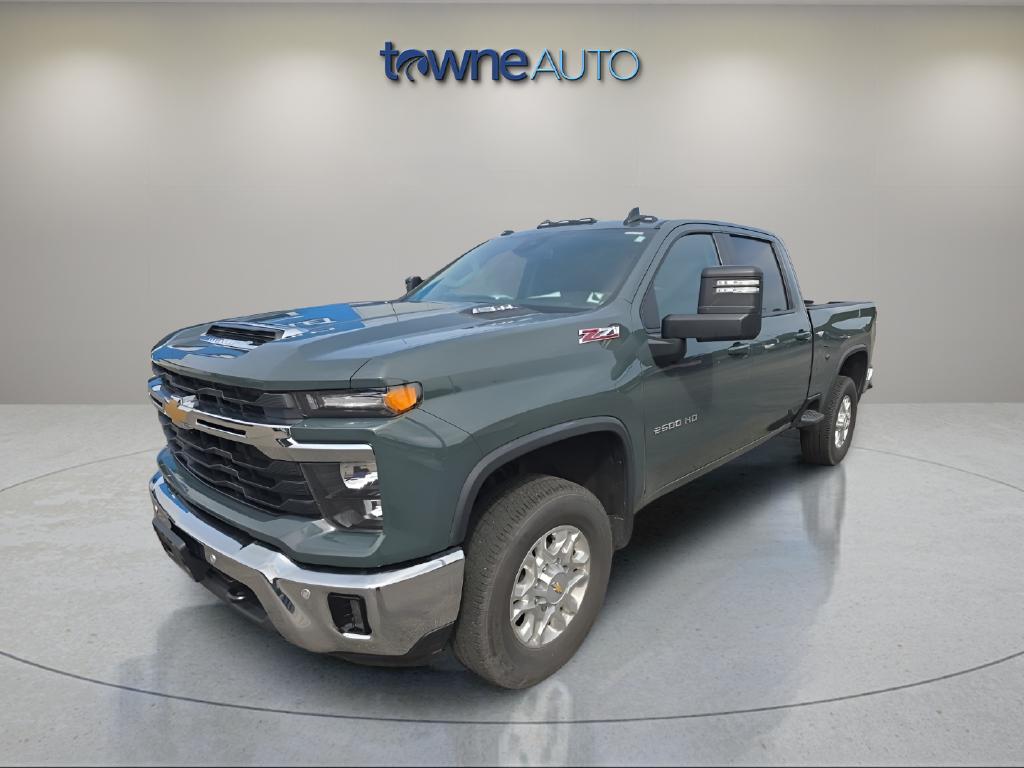 Used 2025 Gray Chevrolet LT image 1