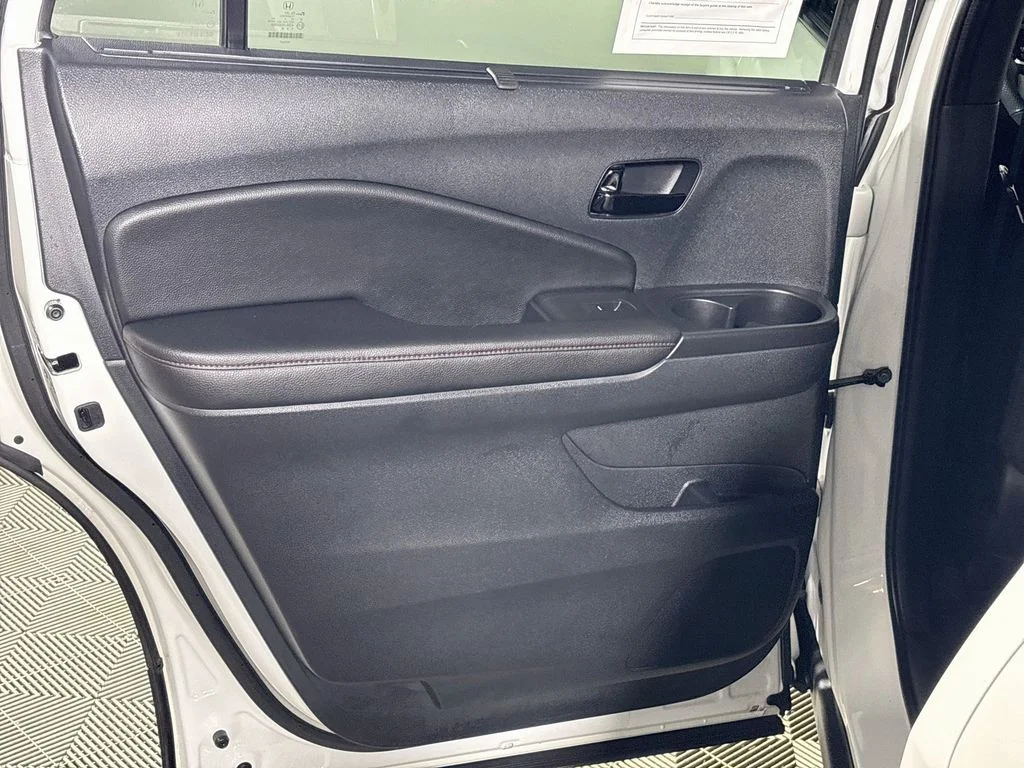Used 2025 White Honda Black Edition image 20