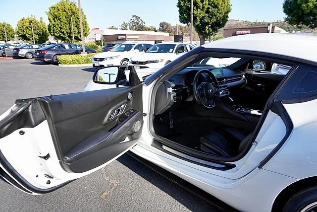 Used 2021 White Toyota 3.0 image 42
