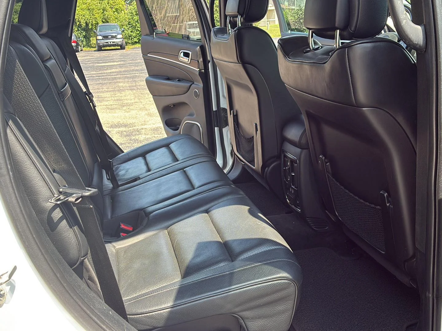 Used 2017 Bright White Clearcoat Jeep Summit image 16