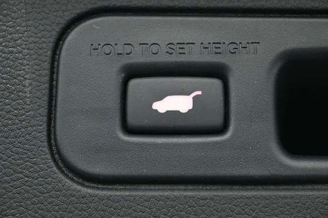 Used 2024 Radiant Red Met Honda EX-L 8 Passenger image 23