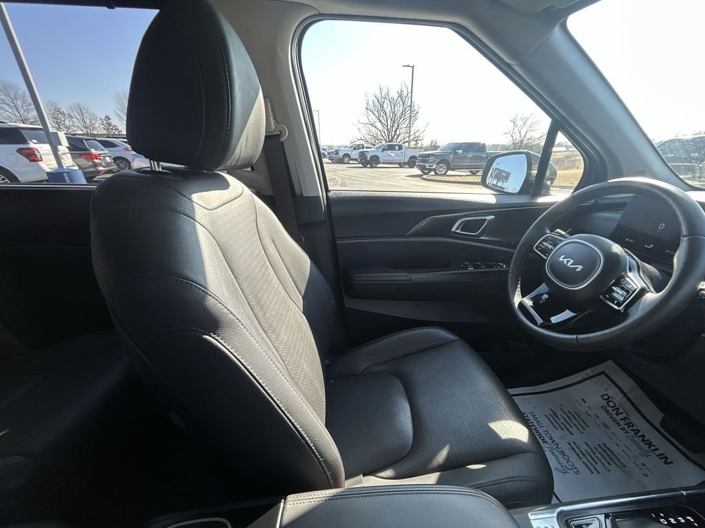 Used 2025 Blue Kia SX Prestige image 10