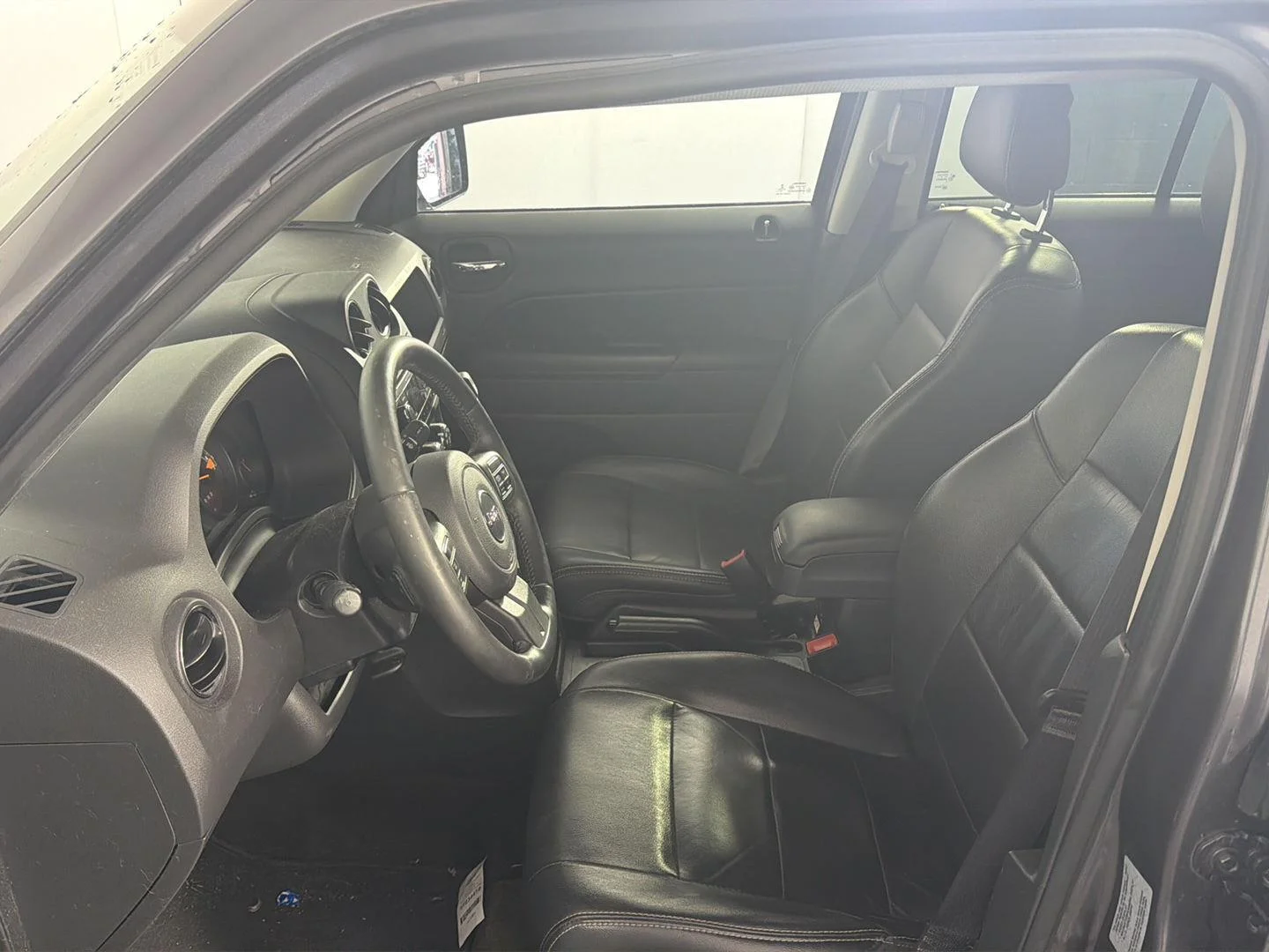 Used 2017 Granite Crystal Metallic Clearcoat Jeep High Altitude image 10
