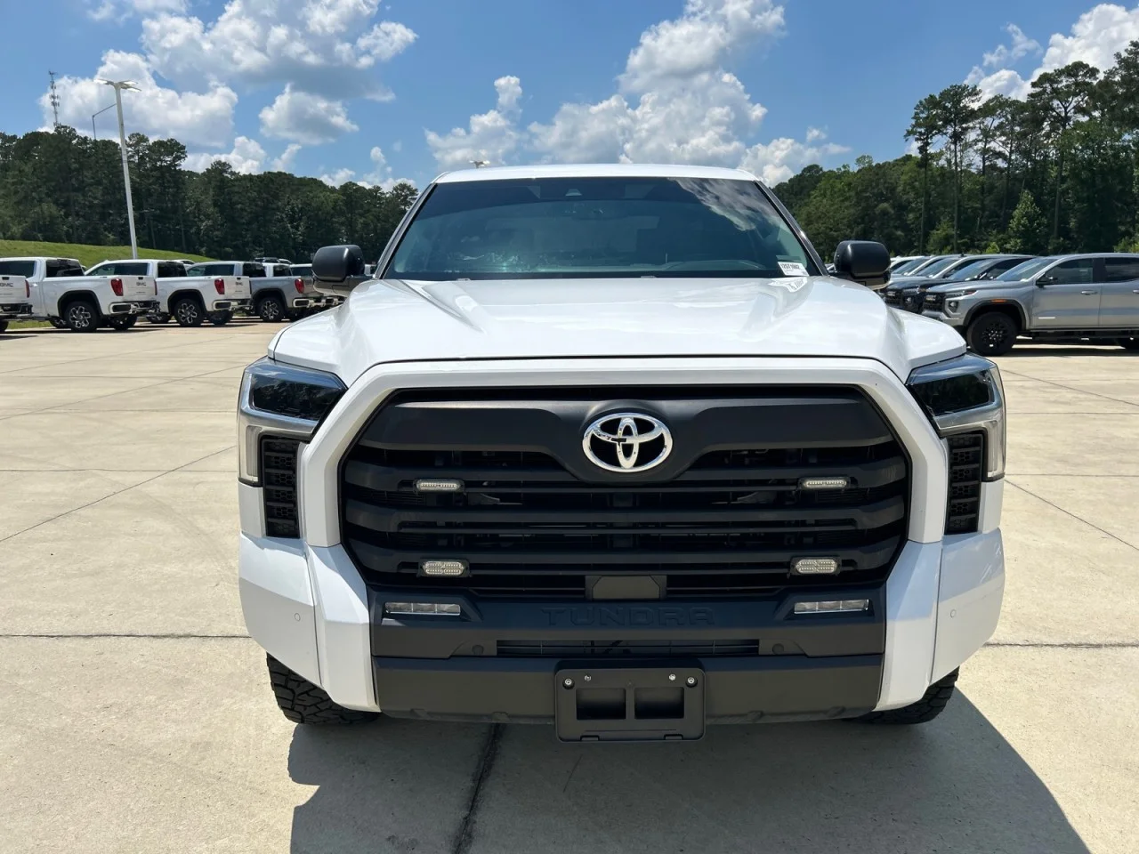Used 2023 White Toyota SR5 image 5