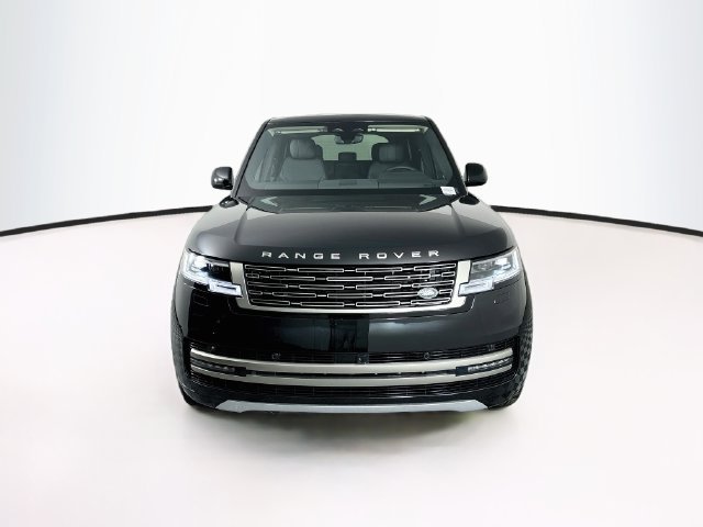 New 2027 Black Land Rover SE image 2