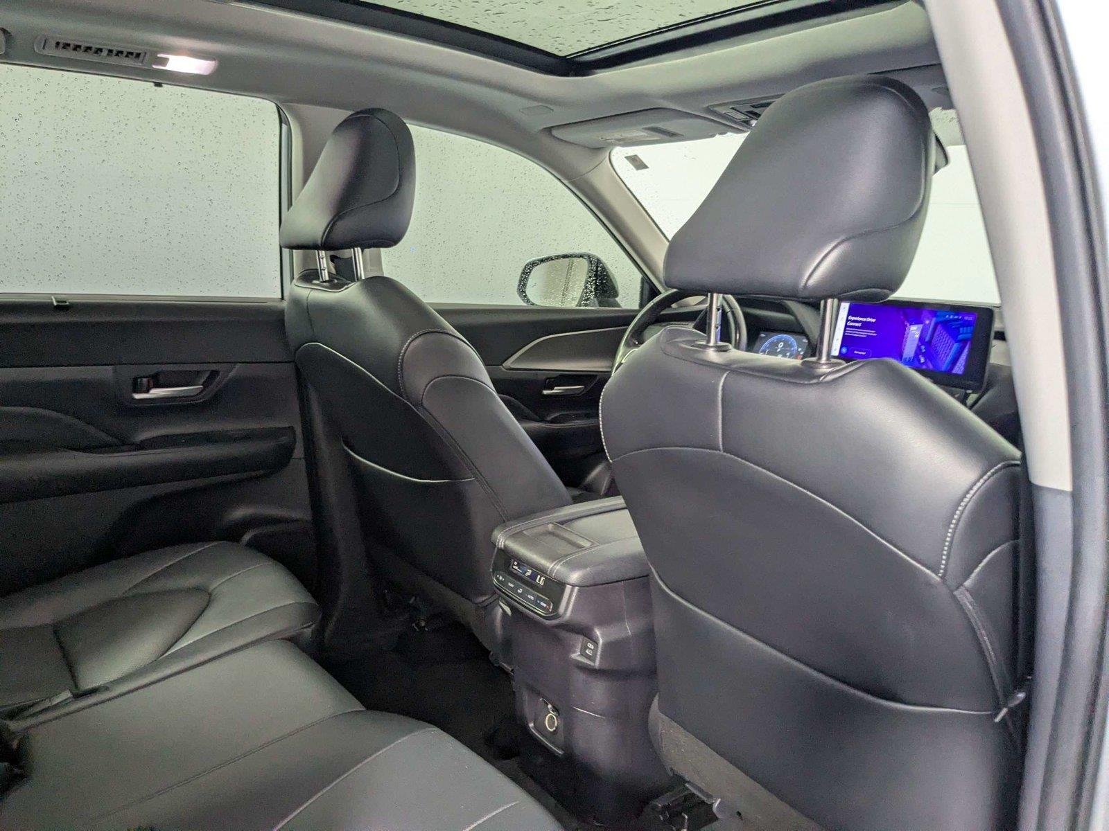 2024 Toyota Grand Highlander XLE - Photo 29