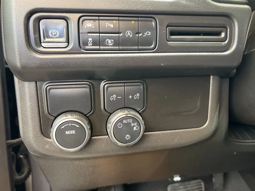 Used 2022 Gray Chevrolet RST image 30