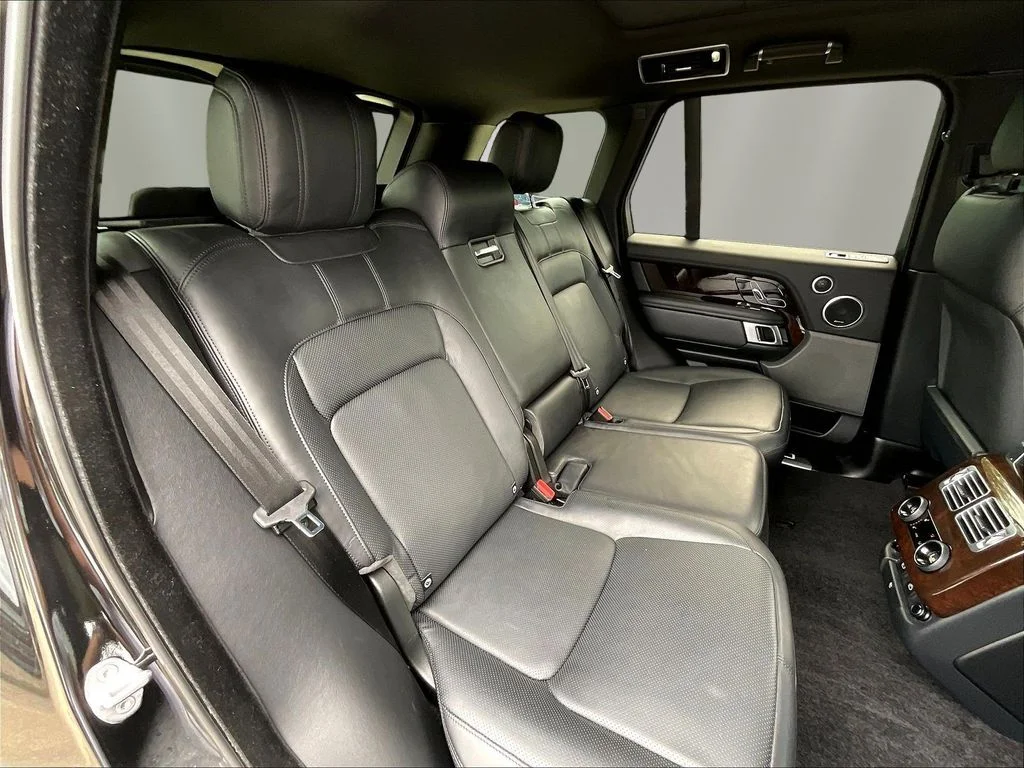 Used 2022 Santorini Black Metallic Land Rover Westminster image 25