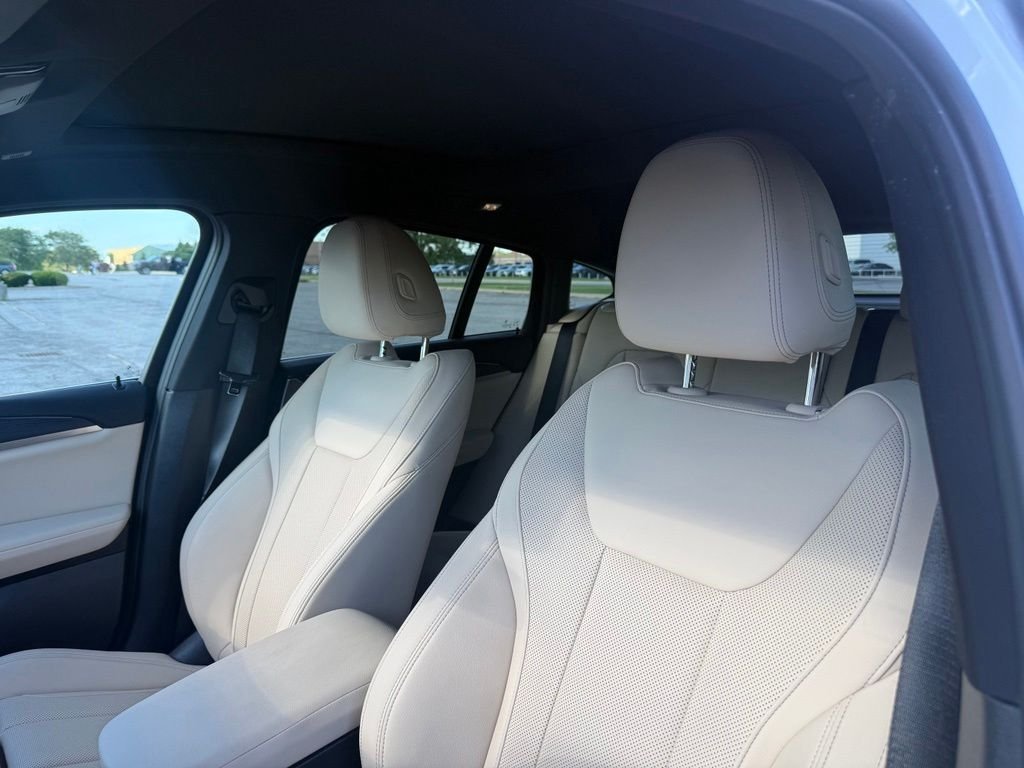 Certified Used 2025 White BMW xDrive30i image 11