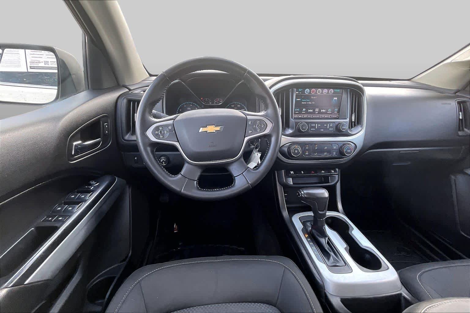 Used 2018 Summit White Chevrolet 4WD LT image 6