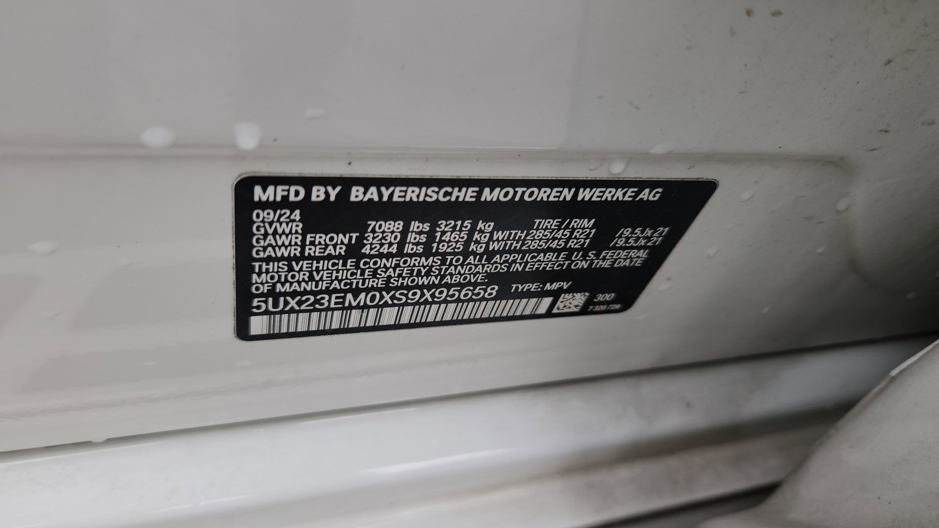 Used 2025 Alpine White BMW xDrive40i image 22